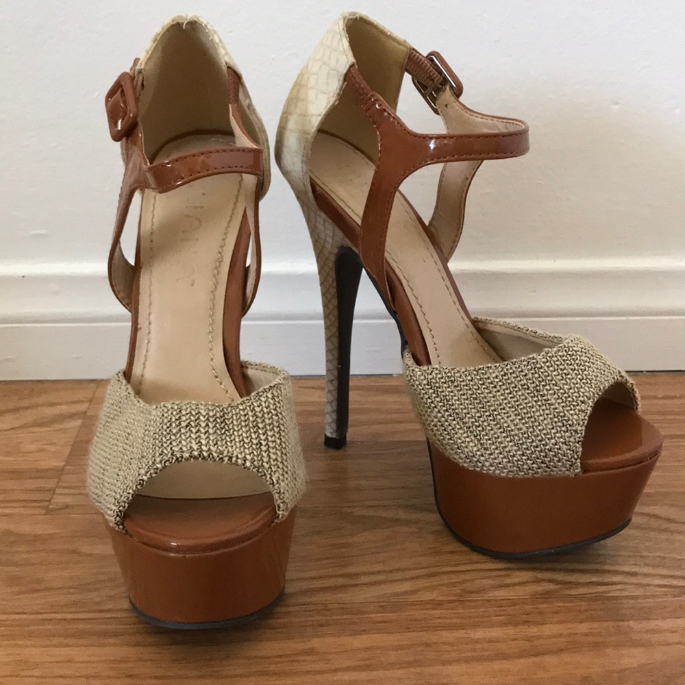 Liliana Platform Heel